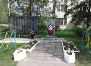 Памятник воинам - землякам в Новогуслево