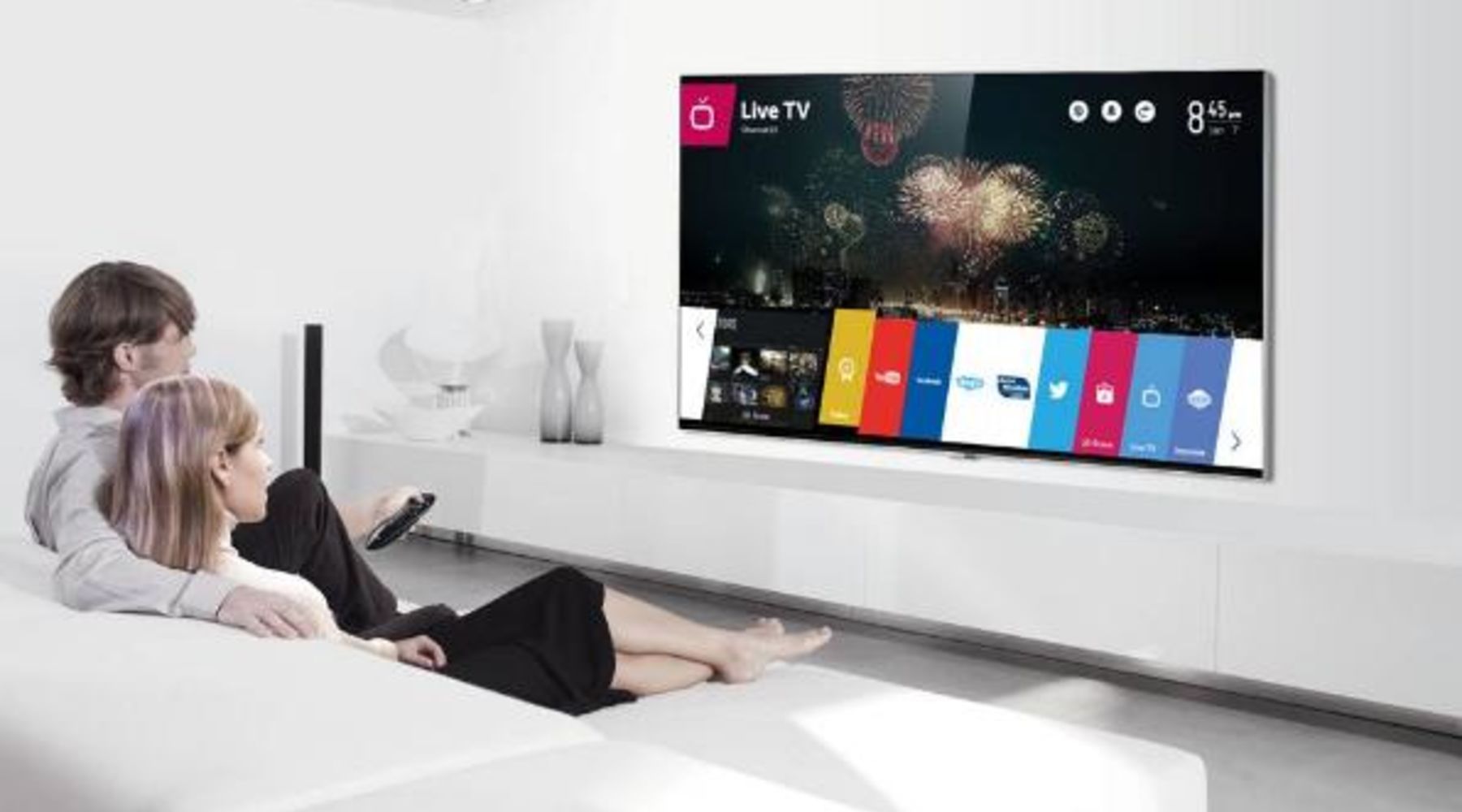 Выведи время на телевизоре. Телевизор LG WEBOS 2014. LG WEBOS С 1. LG телевизоры 43 смарт ТВ вебос. Телевизор LG смарт 3d WEBOS Smart.