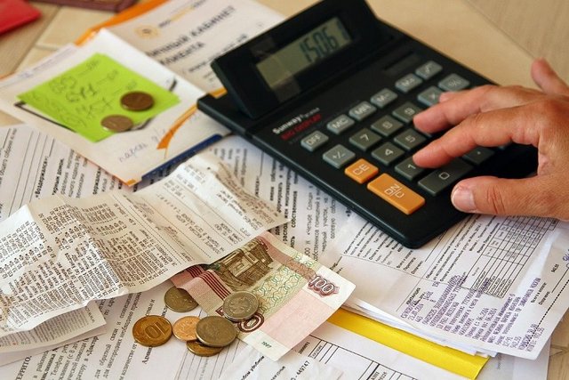 В следующем году платежи для россиян достигнут критических 15% от дохода