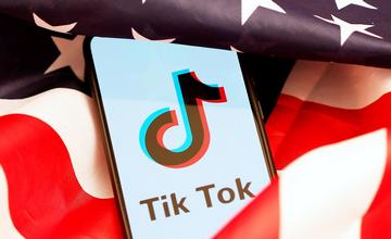 США заблокируют скачивание TikTok и WeChat