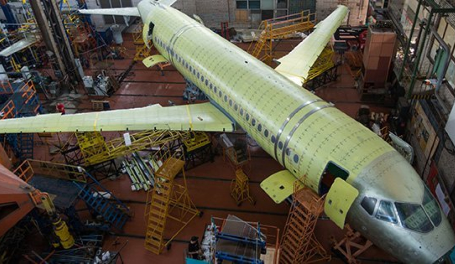 Опытный образец отечественного самолёта SSJ New