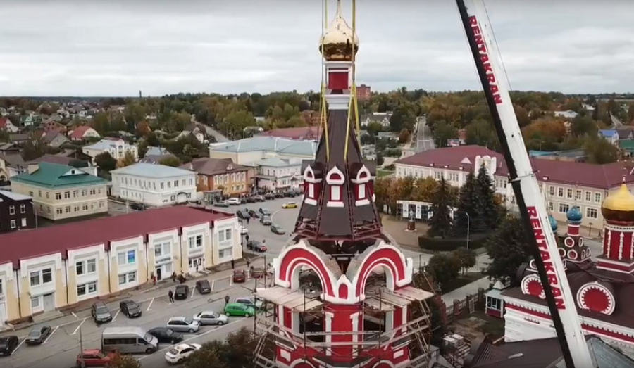 Установлен купол на колокольне храма Архангела Михаила в Талдоме