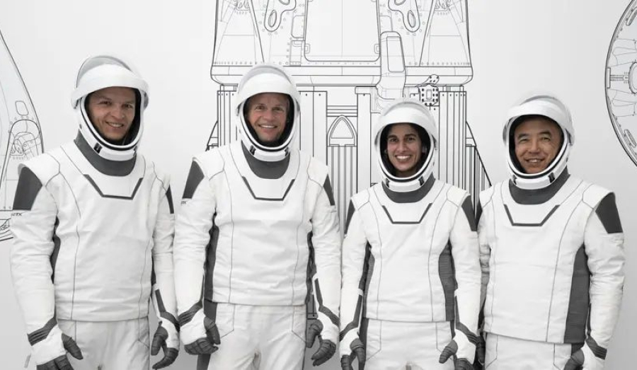 Наш космонавт полетит на Crew Dragon