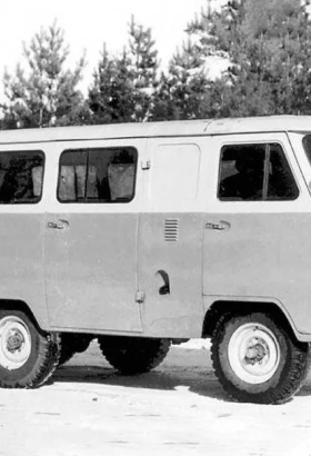 УАЗ вспомнил о трехосной «Буханке»