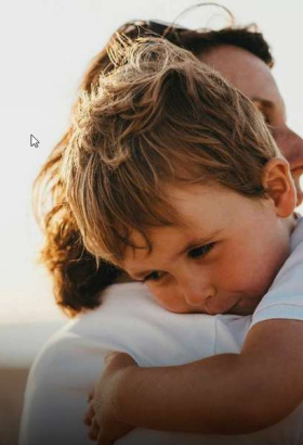 Почему людям полезно обниматься