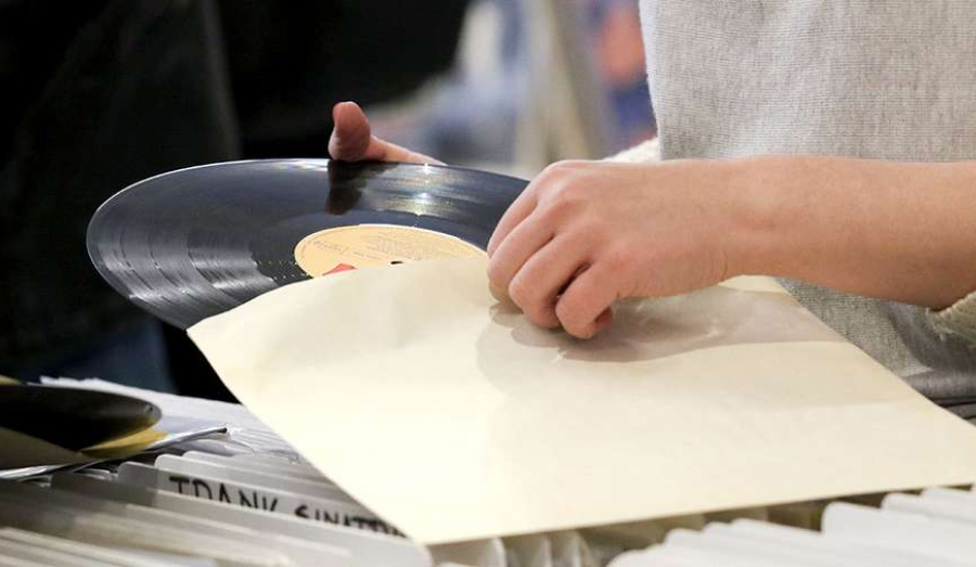 Фирма «Мелодия» будет выпускать пластинки