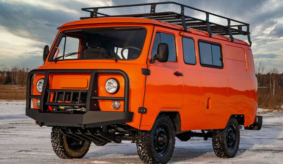 67-летняя «Буханка» тащит УАЗ