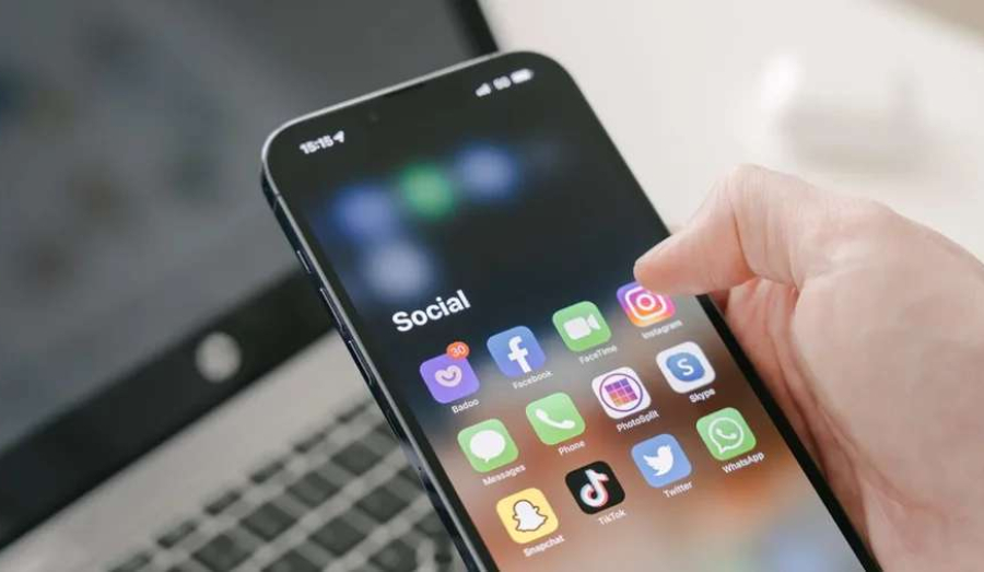 Meta* сделает ваши чаты с ИИ-ботом достоянием своей рекламной компании