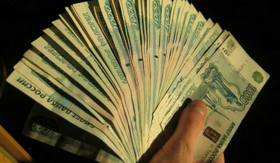 Чиновники попросили увеличить командировочные ради "уровня жизни"