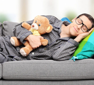 Желание поспать днем сочли признаком болезни Альцгеймера