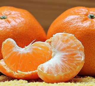 Врач развеял миф о пользе цитрусовых и назвал лучшие источники витамина С