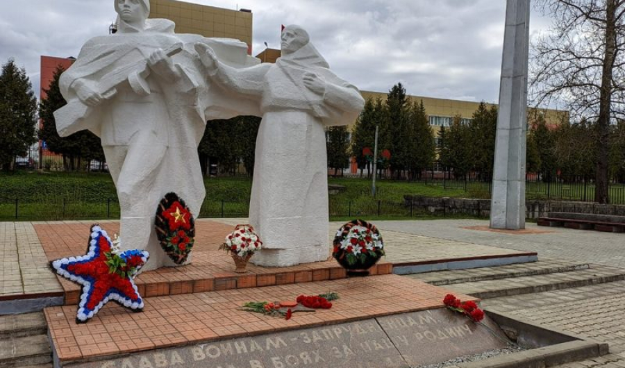 Памятник воинам - землякам в Запрудне